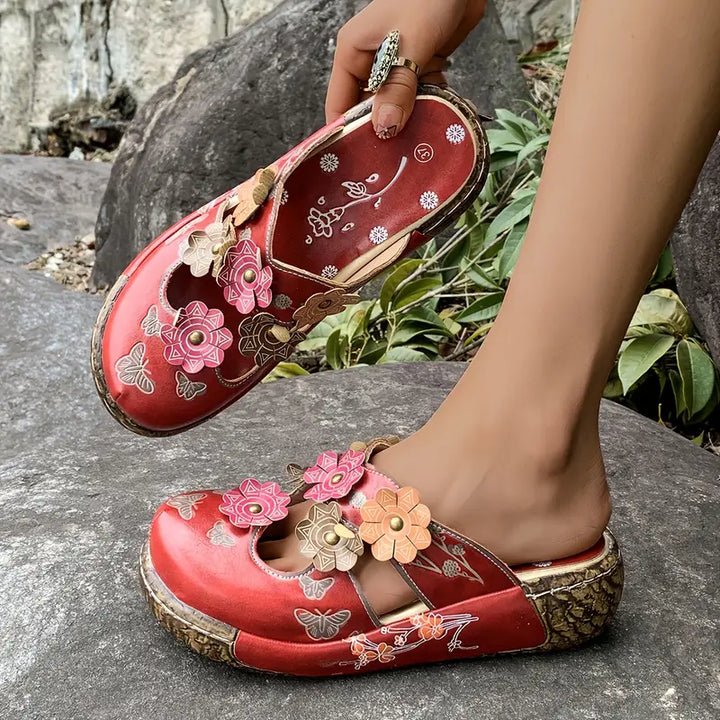Ninette™ - Elegant retro sandals with floral detail